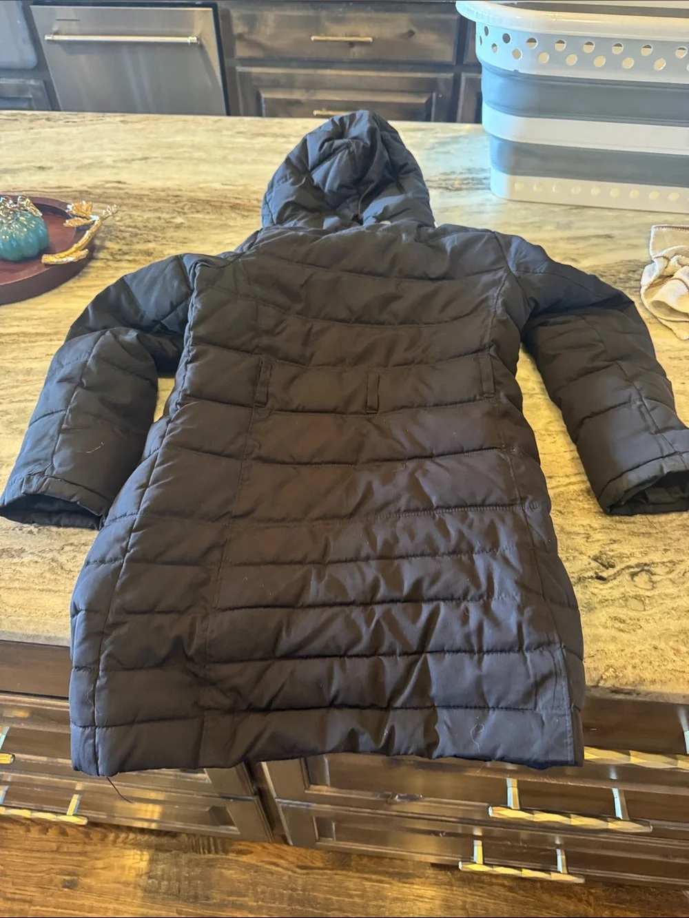 GAP kids Hooded Puffer Jacket - black
